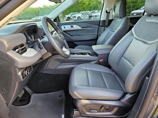 Carbonized Gray Metallic 2026 Ford Explorer Active w/200A Pkg