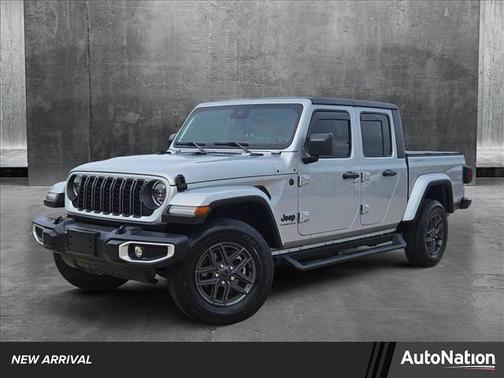 2024 Jeep Gladiator Sport S
