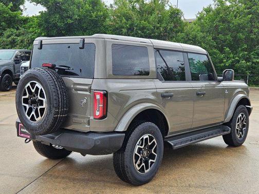 Marsh Gray 2026 Ford Bronco Outer Banks