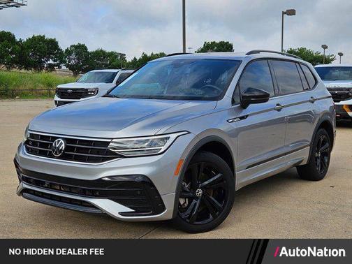 Pyrite Silver Meta 2024 Volkswagen Tiguan 2.0T SE R-Line Black