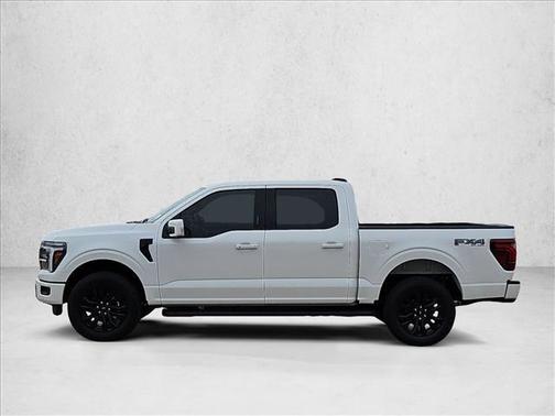 Star White Metallic Tri-Coat 2026 Ford F-150 Lariat