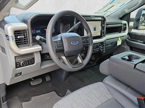 Agate Black Metallic 2026 Ford F-250 XLT