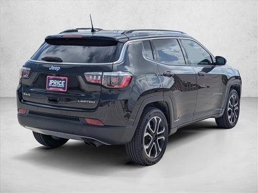 Diamond Black Crystal Pearlcoat 2022 Jeep Compass Limited