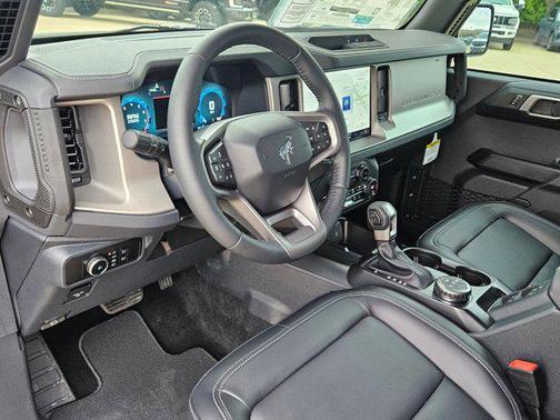 Avalanche Gray 2026 Ford Bronco Outer Banks