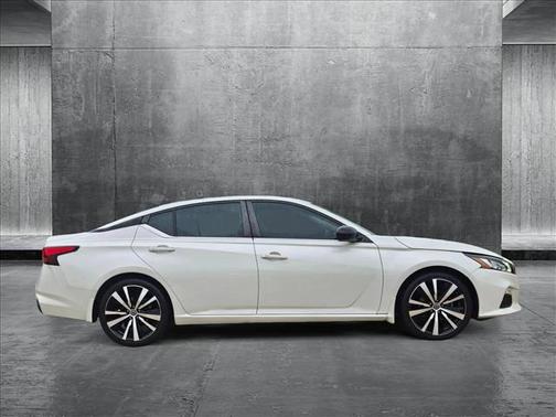 2020 Nissan Altima SR FWD