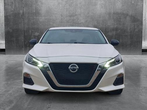 2020 Nissan Altima SR FWD