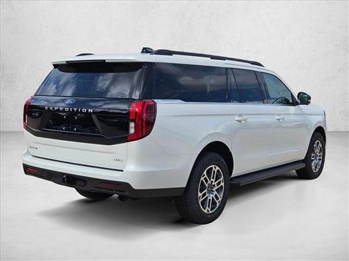 Star White Metallic Tri-Coat 2026 Ford Expedition Max Active 4x2