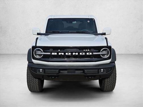 Oxford White 2026 Ford Bronco Outer Banks