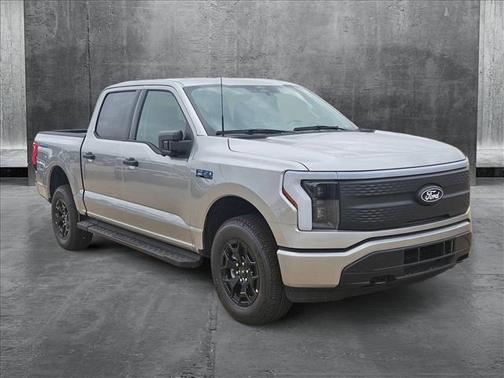 2025 Ford F-150 Lightning XLT