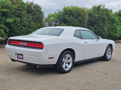 2013 Dodge Challenger SXT