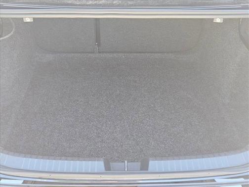 Opal White Pearl 2025 Volkswagen Jetta 1.5T SE