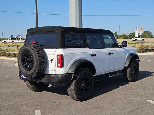 Oxford White 2023 Ford Bronco Wildtrak