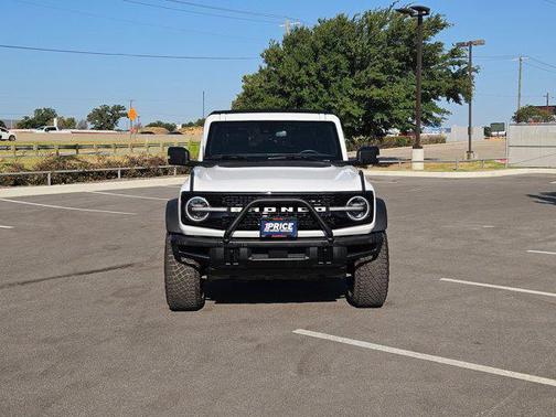 Oxford White 2023 Ford Bronco Wildtrak