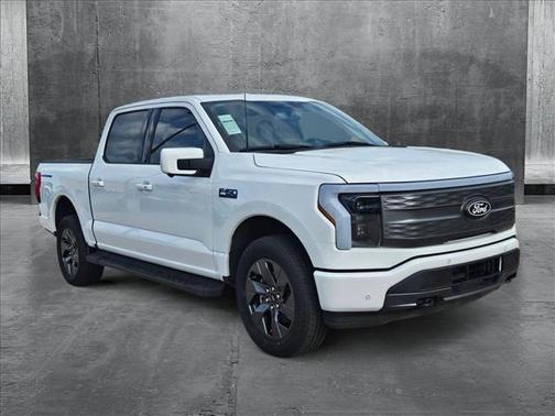 2025 Ford F-150 Lightning LARIAT