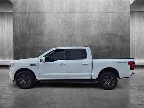 2025 Ford F-150 Lightning LARIAT