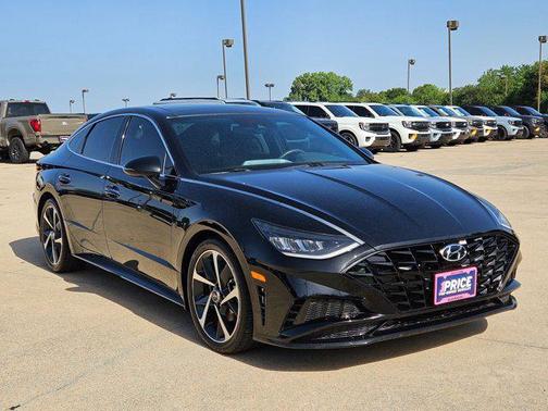 Onyx Black 2023 Hyundai SONATA SEL Plus