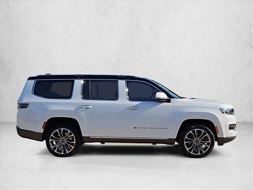 Diamond Black Crystal Pearlcoat 2022 Jeep Grand Wagoneer Series III 4x4