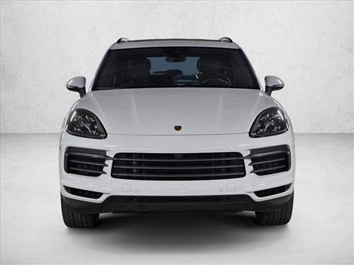 Carrara White Metallic 2022 Porsche Cayenne Platinum Edition