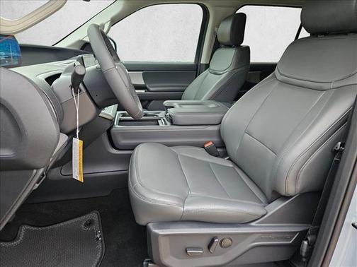 Glacier Gray Metallic Tri-Coat 2026 Ford Expedition Max Active 4x2