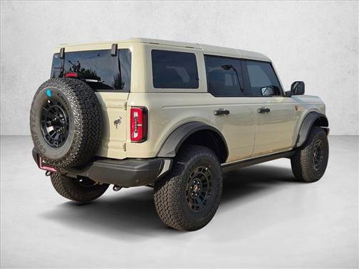 Desert Sand 2026 Ford Bronco Badlands