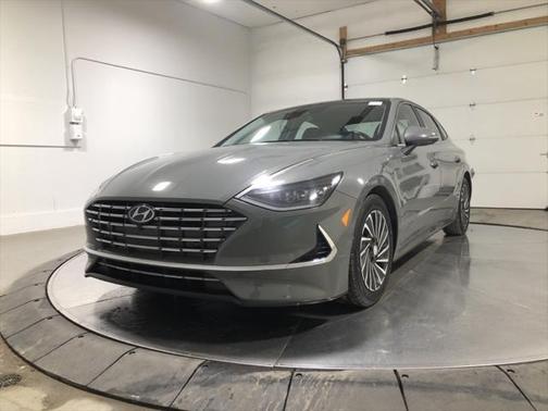 2023 Hyundai SONATA Hybrid Limited