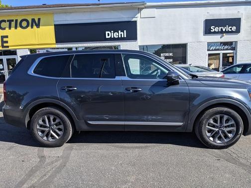 2023 Kia Telluride LX