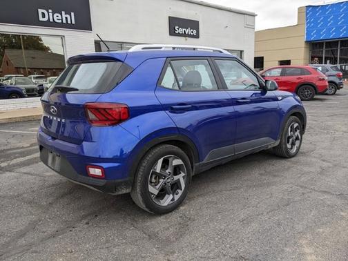 2023 Hyundai VENUE Limited
