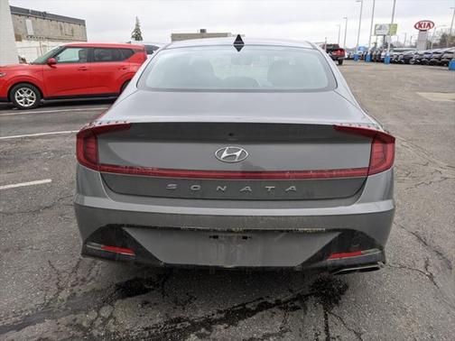 2022 Hyundai SONATA SEL
