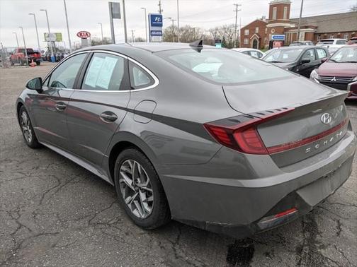 2022 Hyundai SONATA SEL