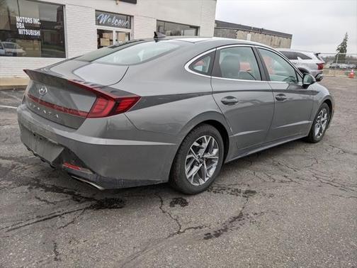 2022 Hyundai SONATA SEL