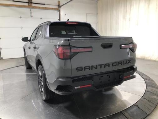 2025 Hyundai SANTA CRUZ SEL Activity