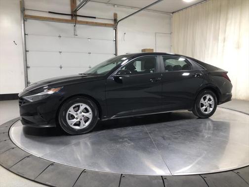 2021 Hyundai ELANTRA SE