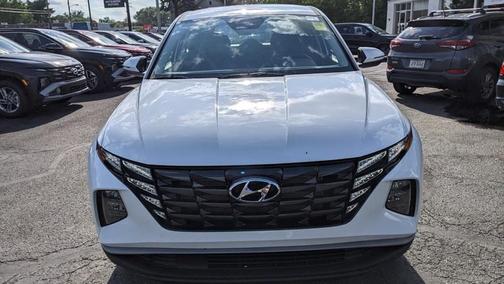 2022 Hyundai TUCSON SE