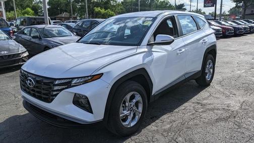 2022 Hyundai TUCSON SE