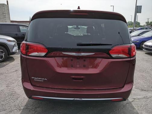 2020 Chrysler Pacifica Touring