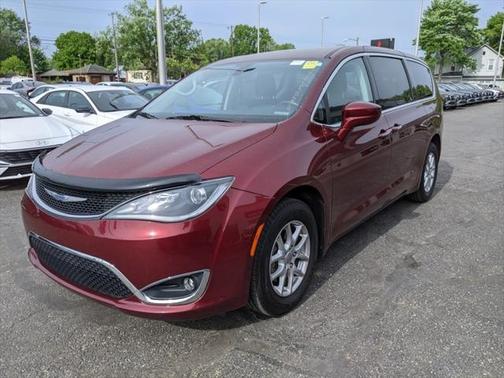 2020 Chrysler Pacifica Touring