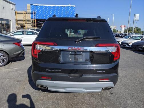2023 GMC Acadia AWD SLT