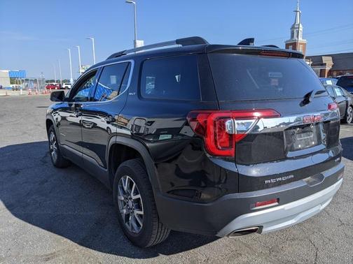2023 GMC Acadia AWD SLT