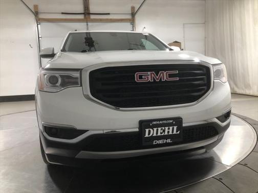 2017 GMC Acadia SLE-2