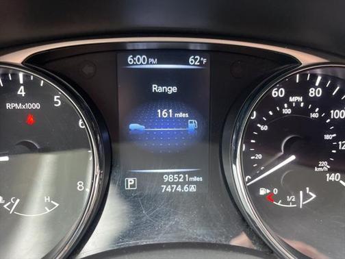 2016 Nissan Rogue SV