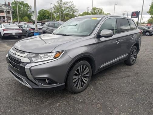 2019 Mitsubishi Outlander SE