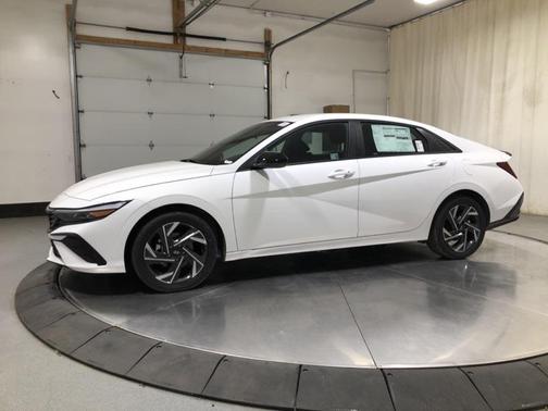 2025 Hyundai ELANTRA Sport