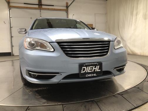 2012 Chrysler 200 Limited