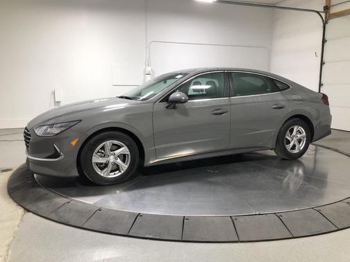 2022 Hyundai SONATA SE