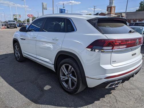 2024 Volkswagen Atlas Cross Sport 2.0T SEL