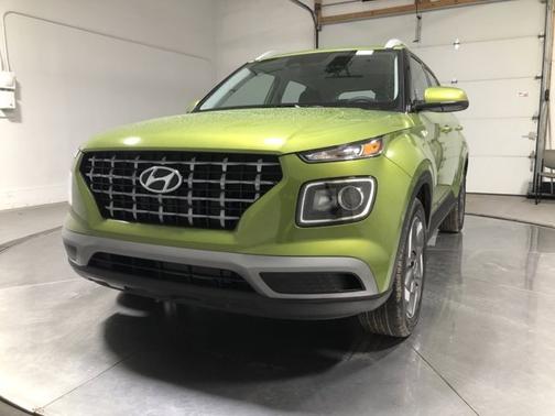 2023 Hyundai VENUE SEL