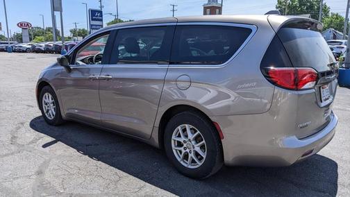 2017 Chrysler Pacifica Touring
