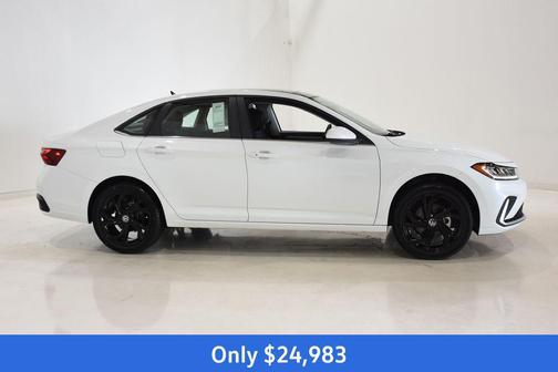 2025 Volkswagen Jetta 1.5T SE