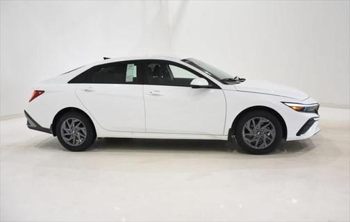 2025 Hyundai ELANTRA HEV Blue