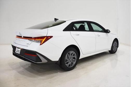 2025 Hyundai ELANTRA HEV Blue